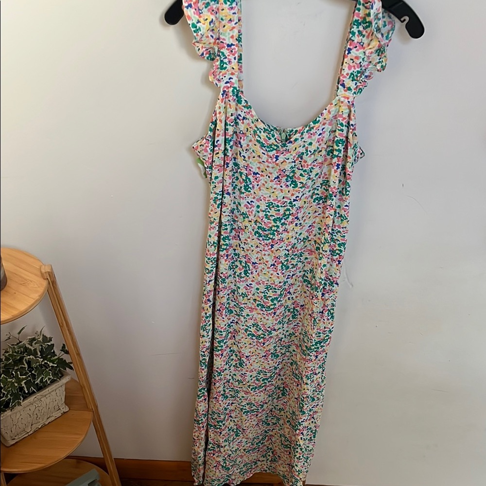 NWT LOFT Green and Pink Maxi Sundress with Scoop Neck and flutter sleeves